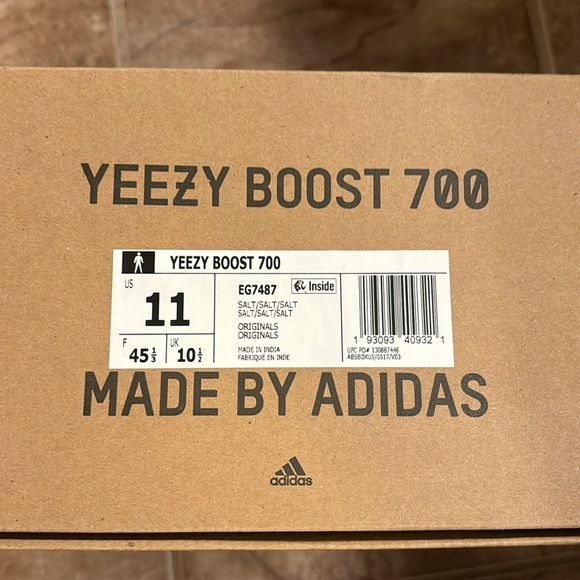 Yeezy 700 v1 SALT sz 11 - Picture 7 of 7